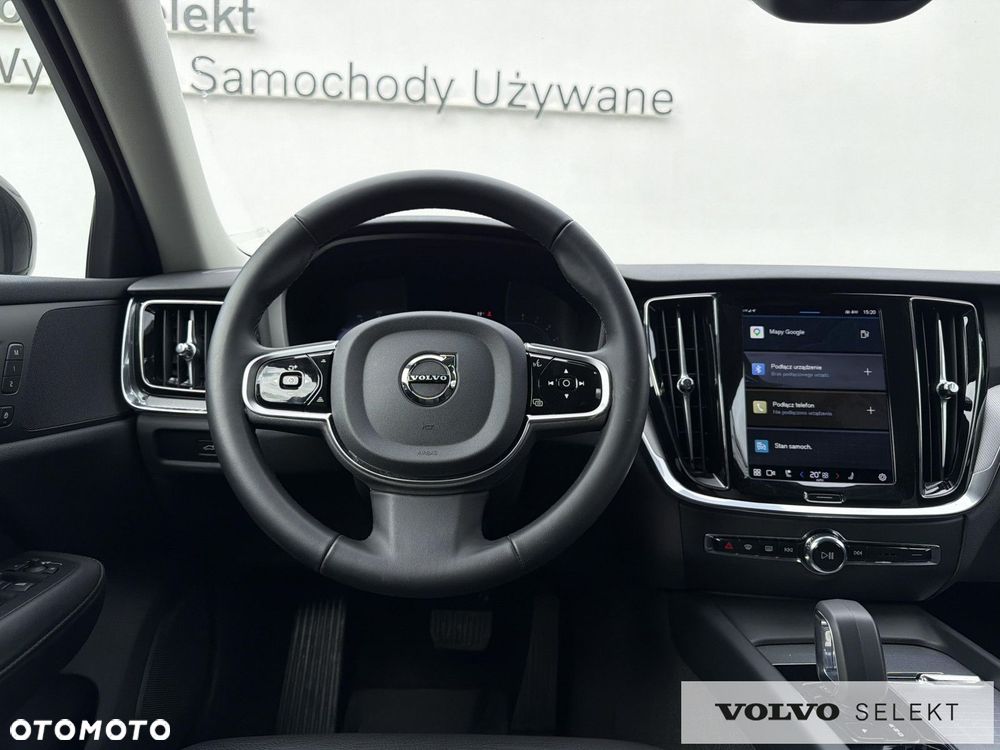 Volvo V60 Cross Country - 17