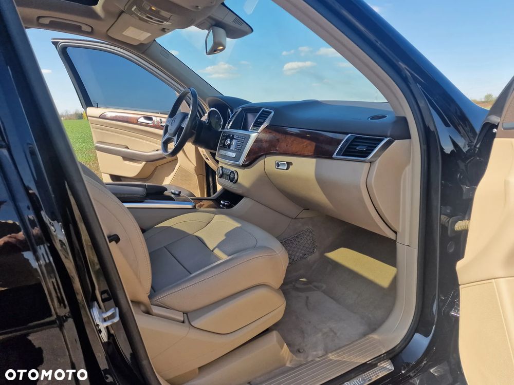 Mercedes-Benz ML 350 BlueTEC 4MATIC 7G-TRONIC - 24