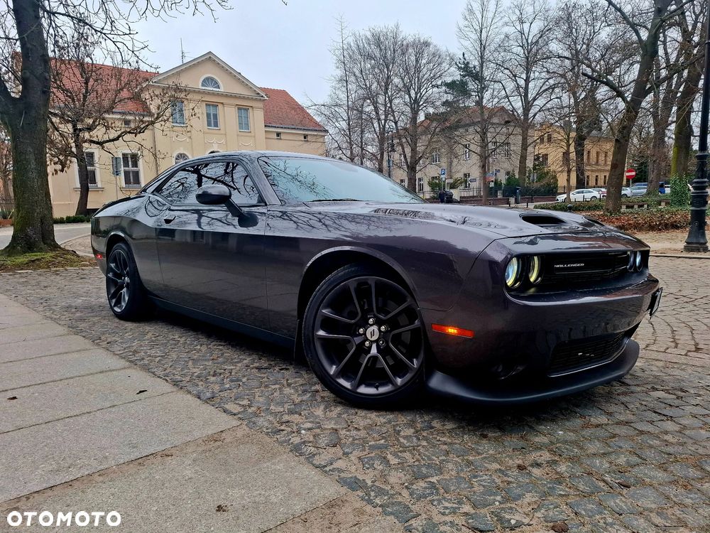 Dodge Challenger - 7