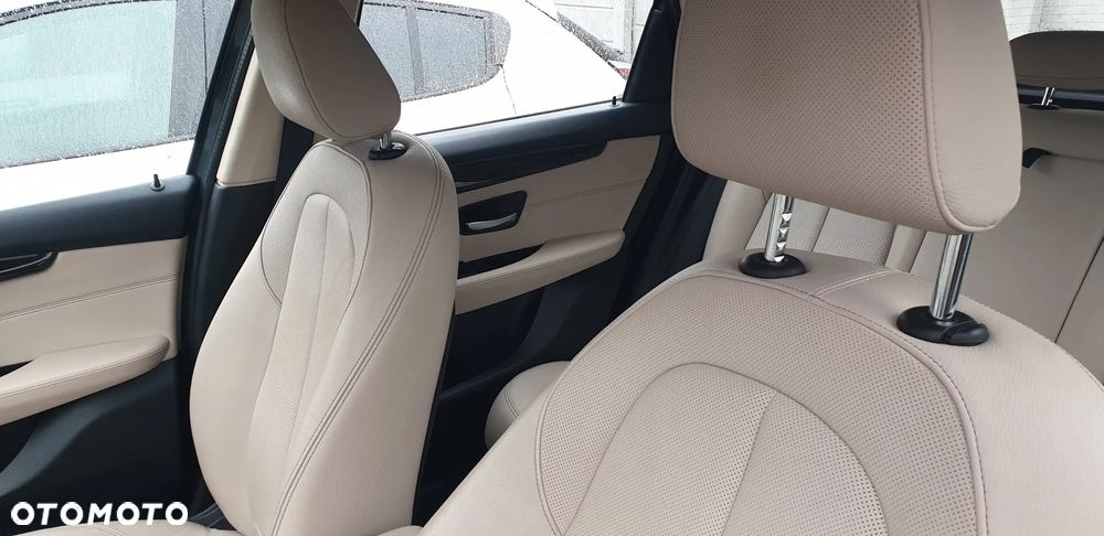 BMW Seria 2 220d Luxury Line - 12