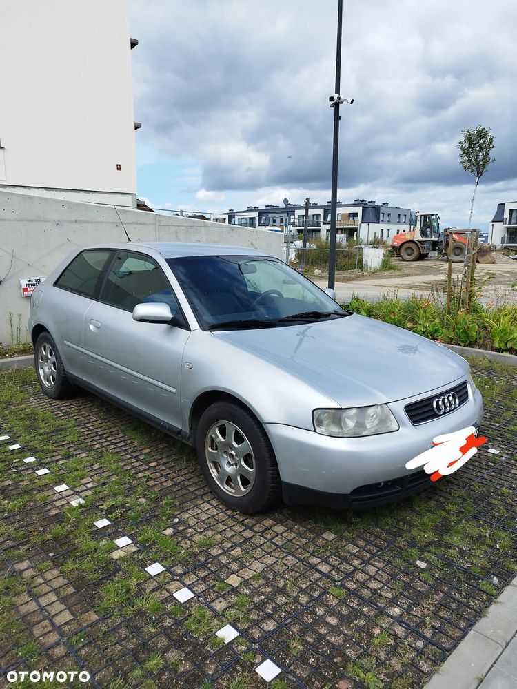 Audi A3 3-drzwiowe 1.6 FSI Ambiente - 5