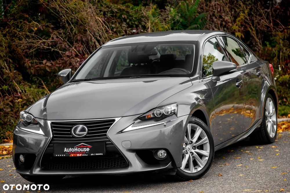 Lexus IS 300h Business Edition - 4