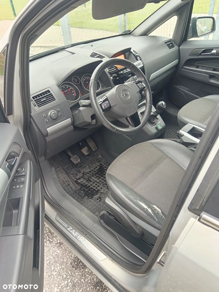 Opel Zafira - 7