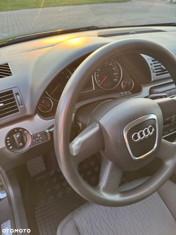 Audi A4 Avant - 16