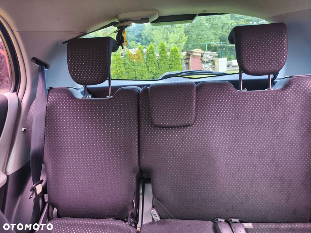 Toyota Yaris - 7