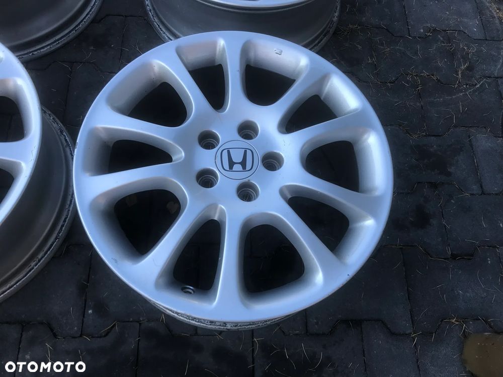 Felgi Honda CR-V III 17 7x18 5x114,3 ET50 - 4