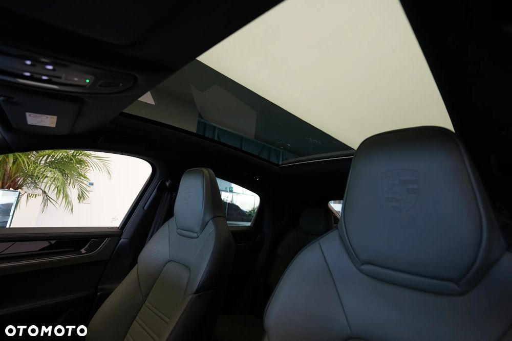 Porsche Cayenne - 15