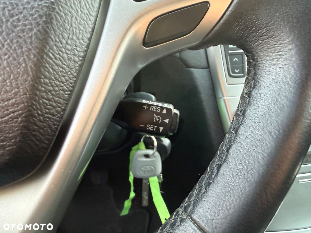 Toyota Avensis 2.0 D-4D Executive - 18