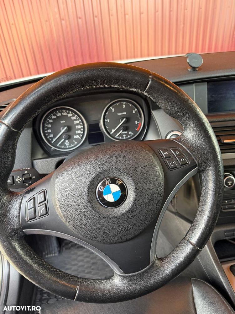 BMW X1 xDrive20d - 12