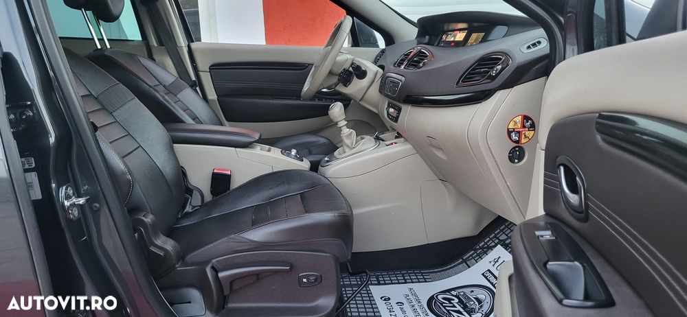 Renault Scenic - 23
