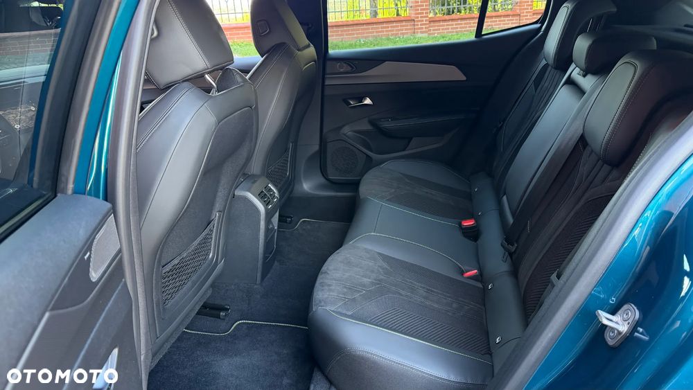 Peugeot 408 1.2 PureTech mHEV GT Exclusive S&S e-DCS6 - 28