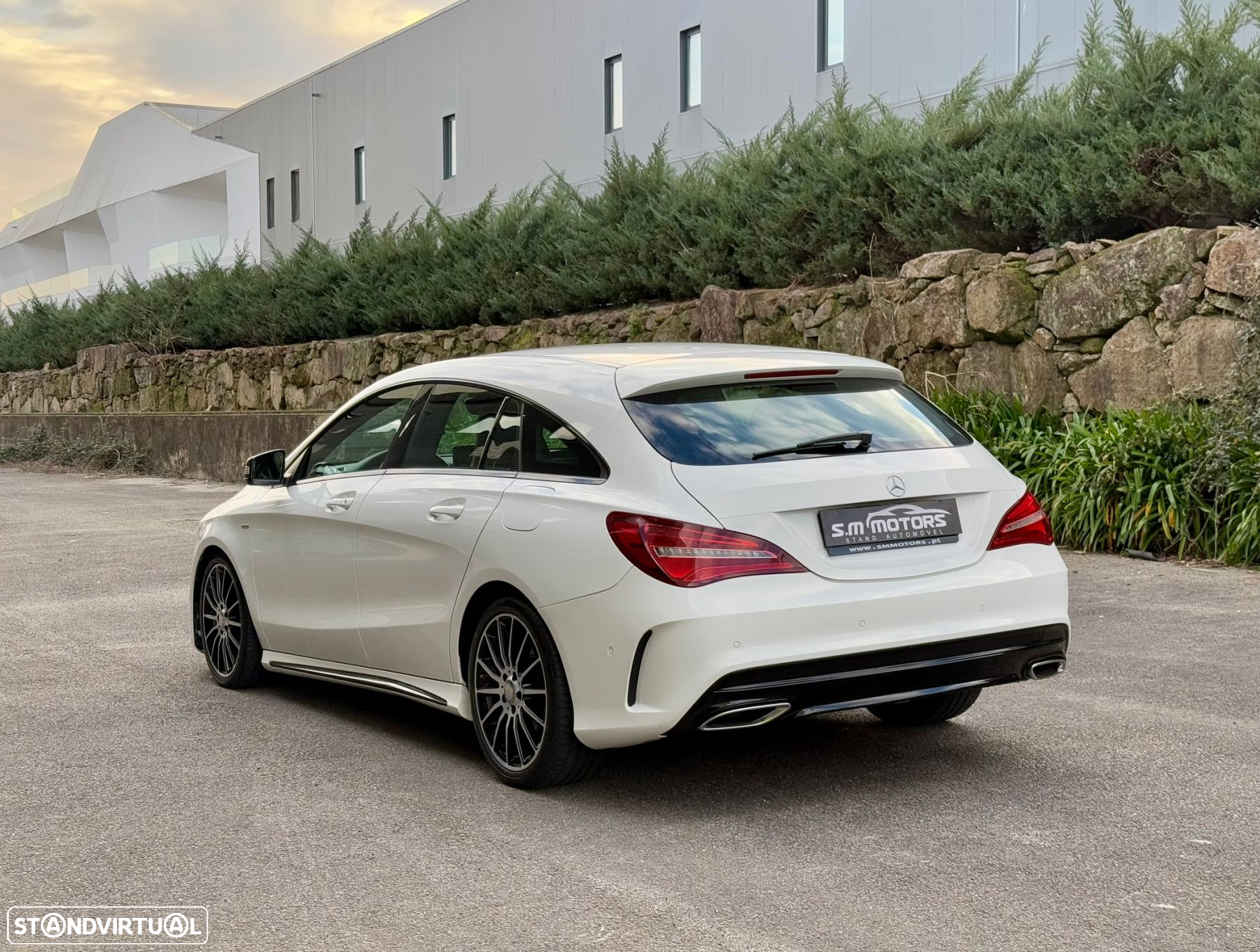 Mercedes-Benz CLA 180 Shooting Brake 7G-DCT AMG Line - 7