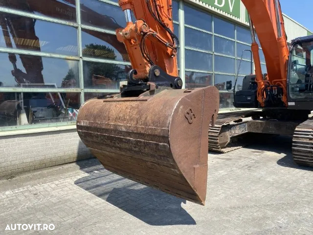 Hitachi ZX 290LC-5B - 9