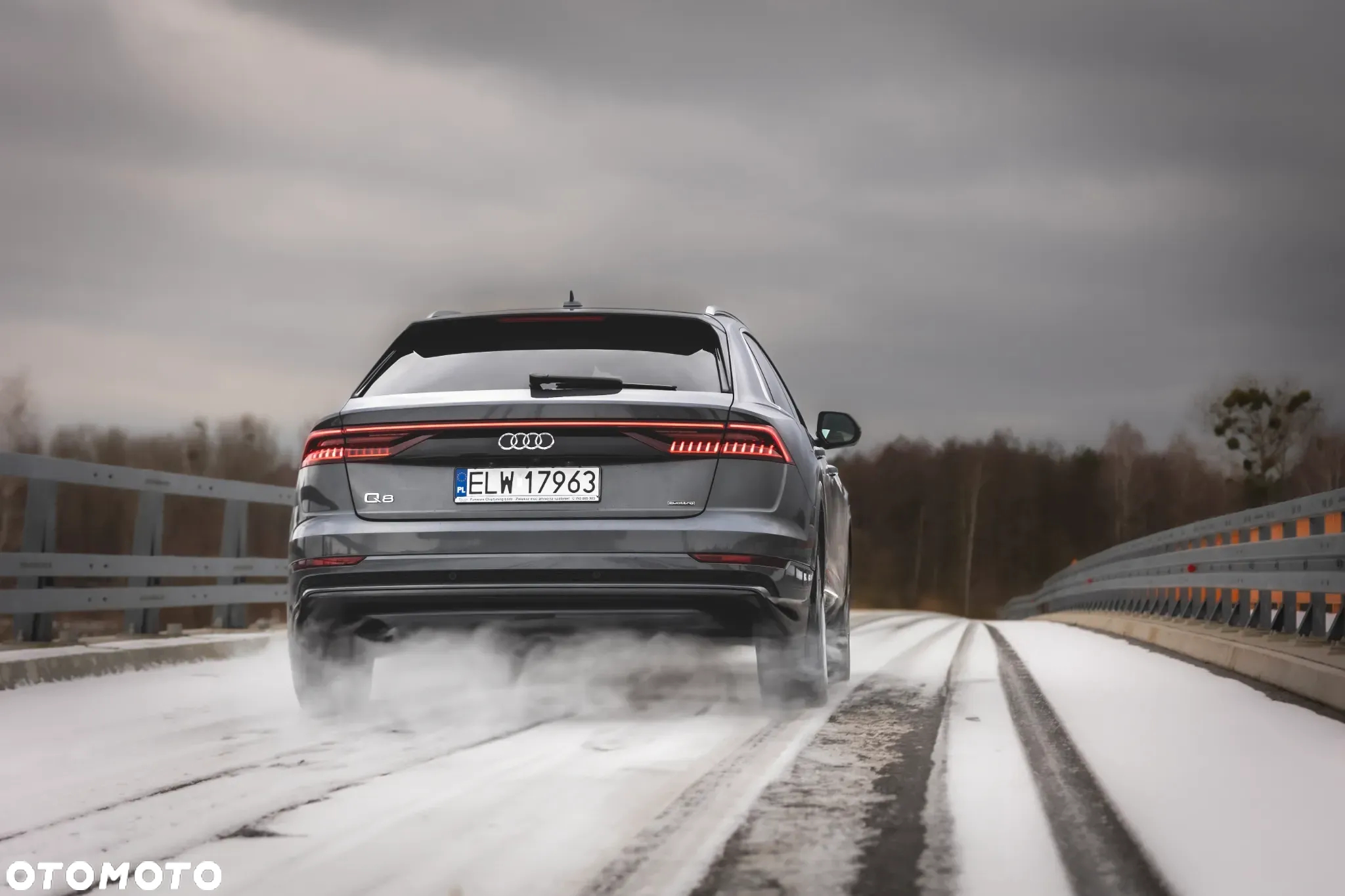 Audi Q8 55 TFSI quattro tiptronic - 13