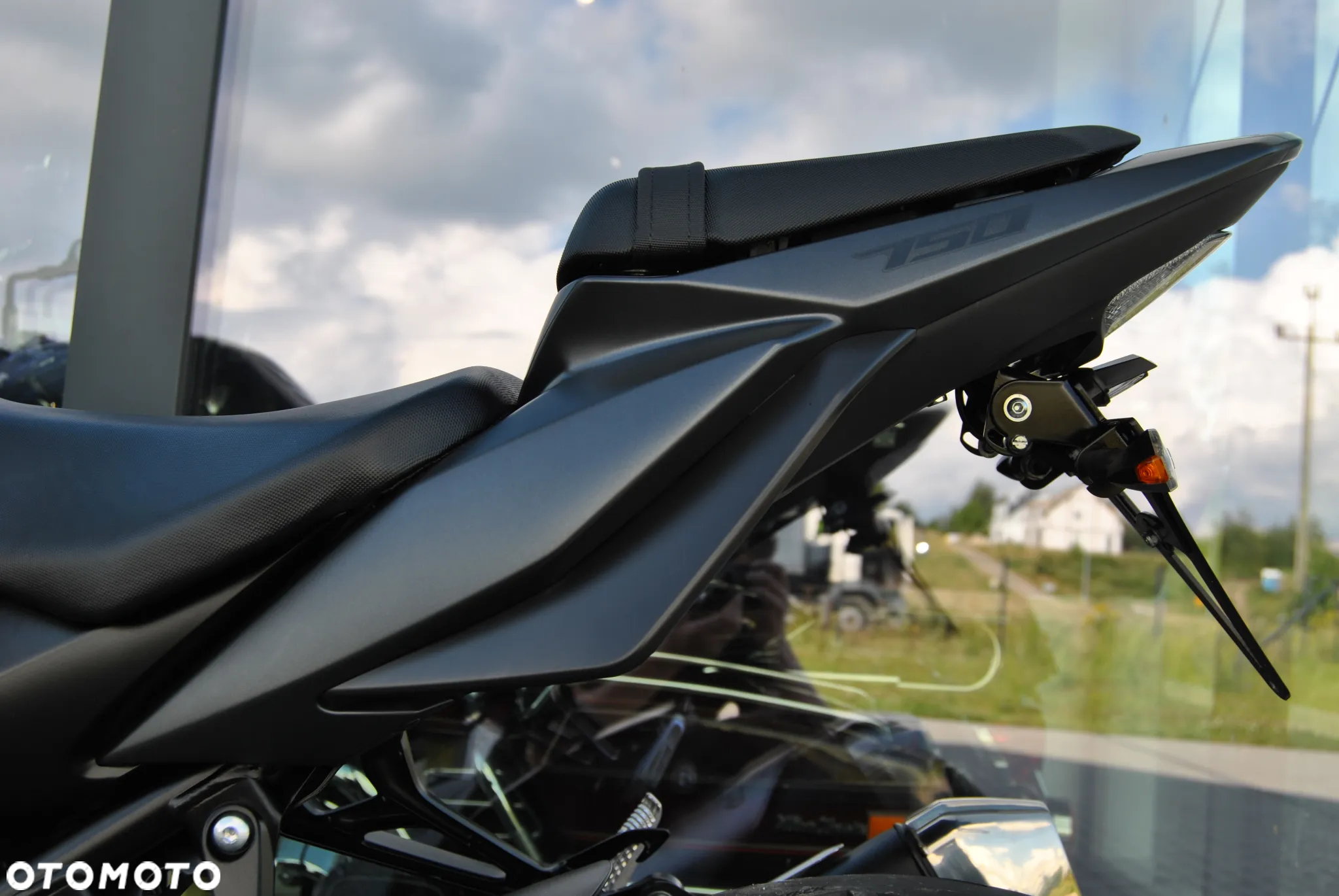 Suzuki GSR - 15