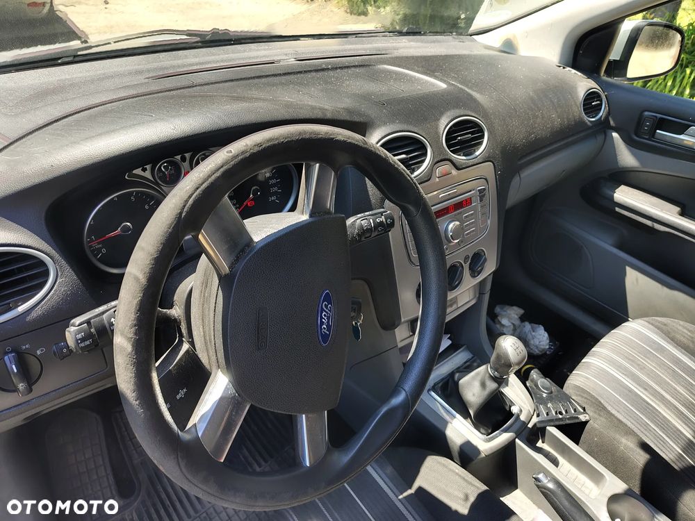 Ford Focus 1.6 16V Sport - 5