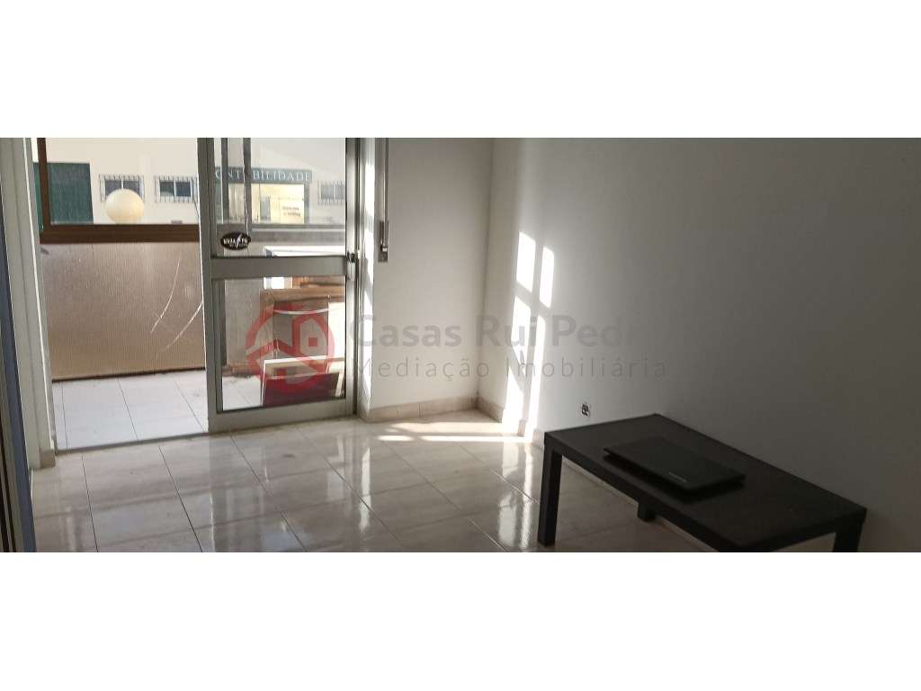 Apartamento T3 em Vale Flores, Feijó - Grande imagem: 4/22