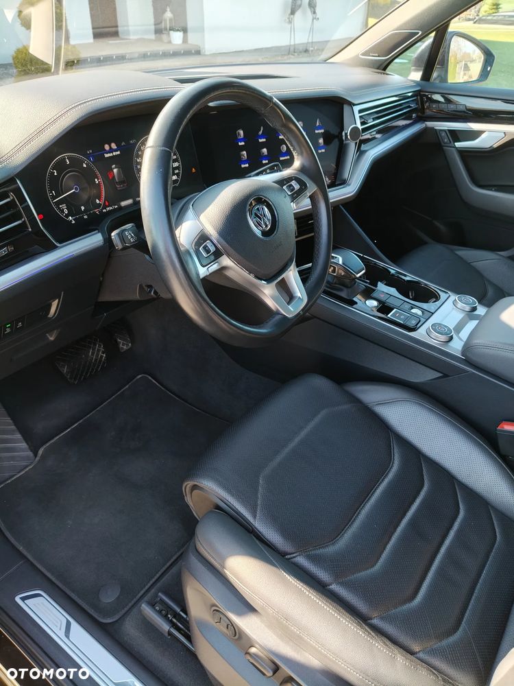 Volkswagen Touareg 3.0 V6 TDI SCR 4Mot R-Line - 12