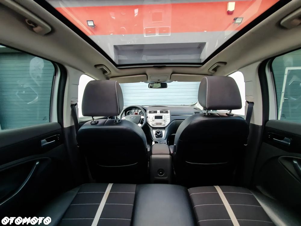 Ford Kuga - 26