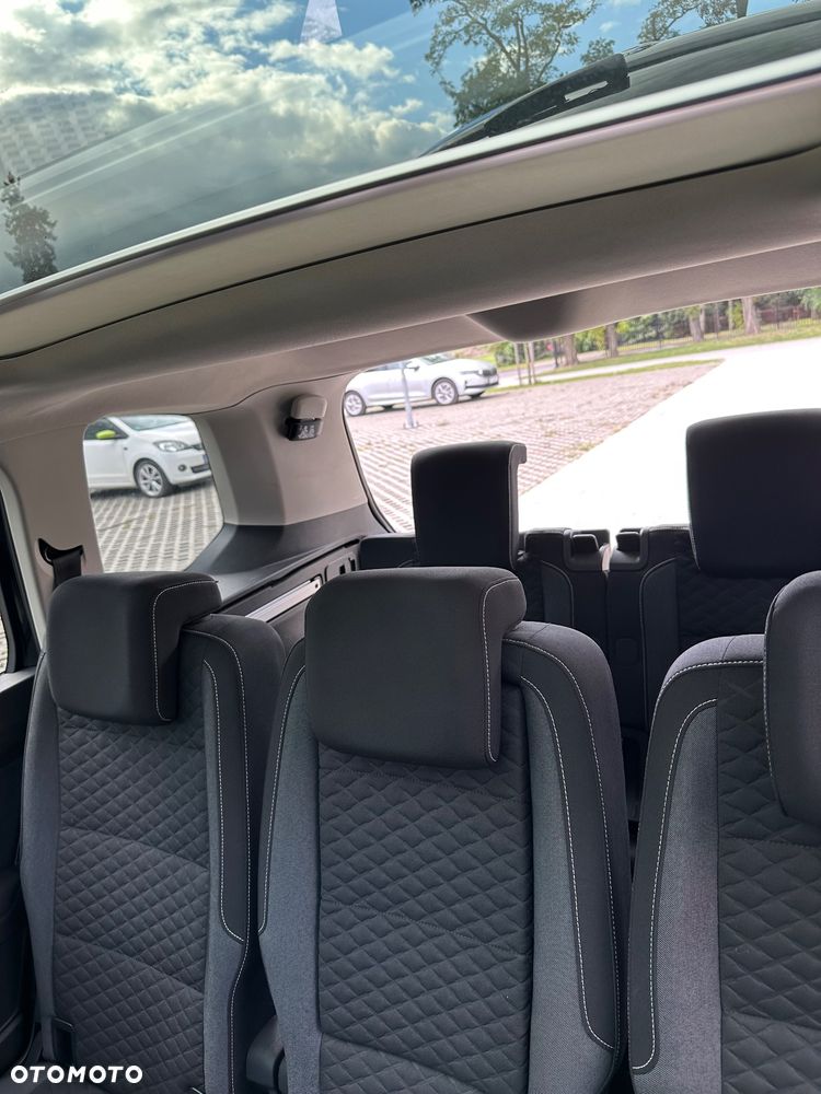 Volkswagen Touran 2.0 TDI SCR Join - 25