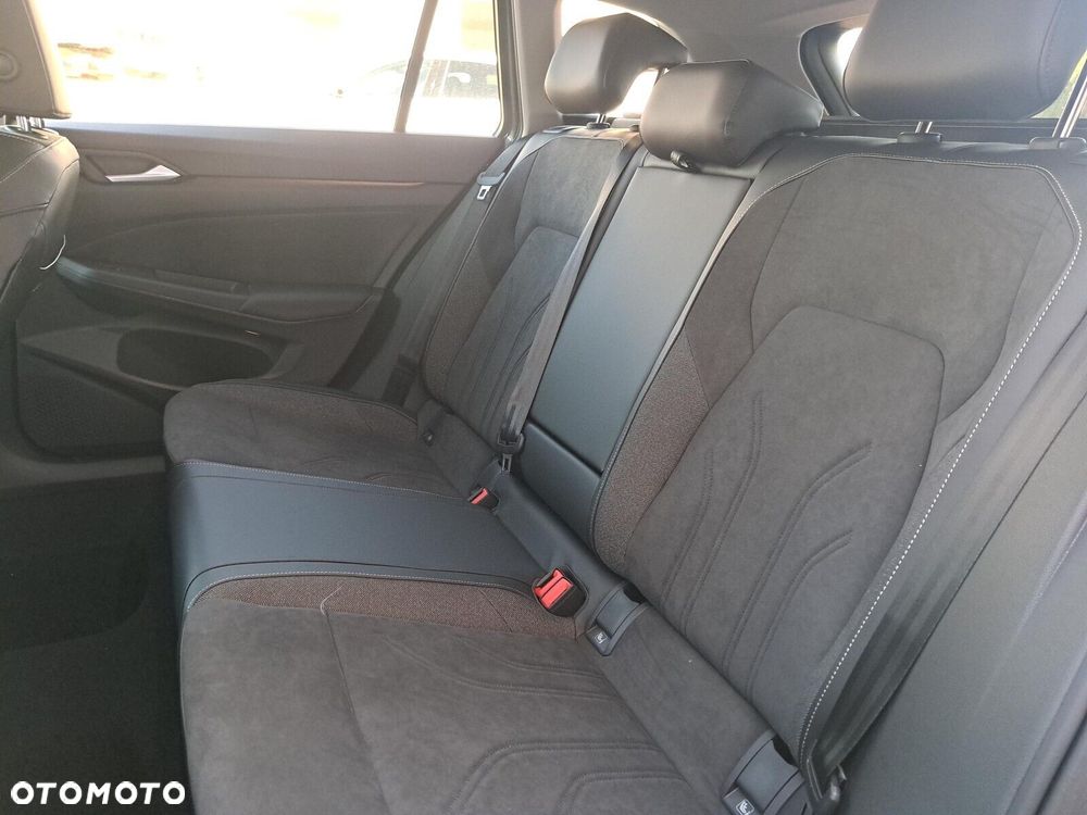 Volkswagen Golf Variant - 16