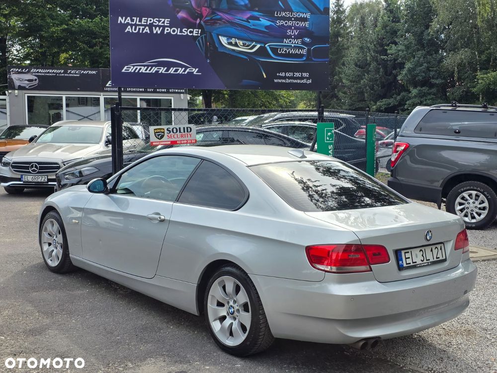 BMW Seria 3 325i - 10