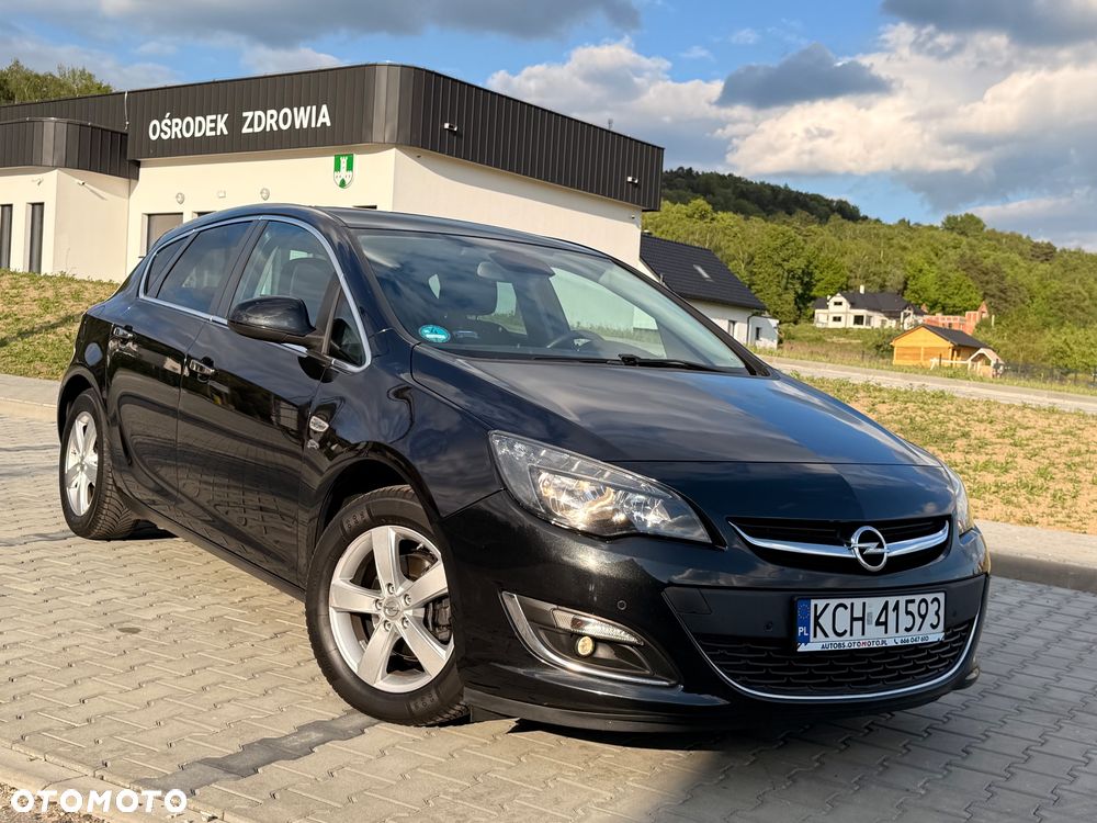 Opel Astra 1.4 T Essentia - 11