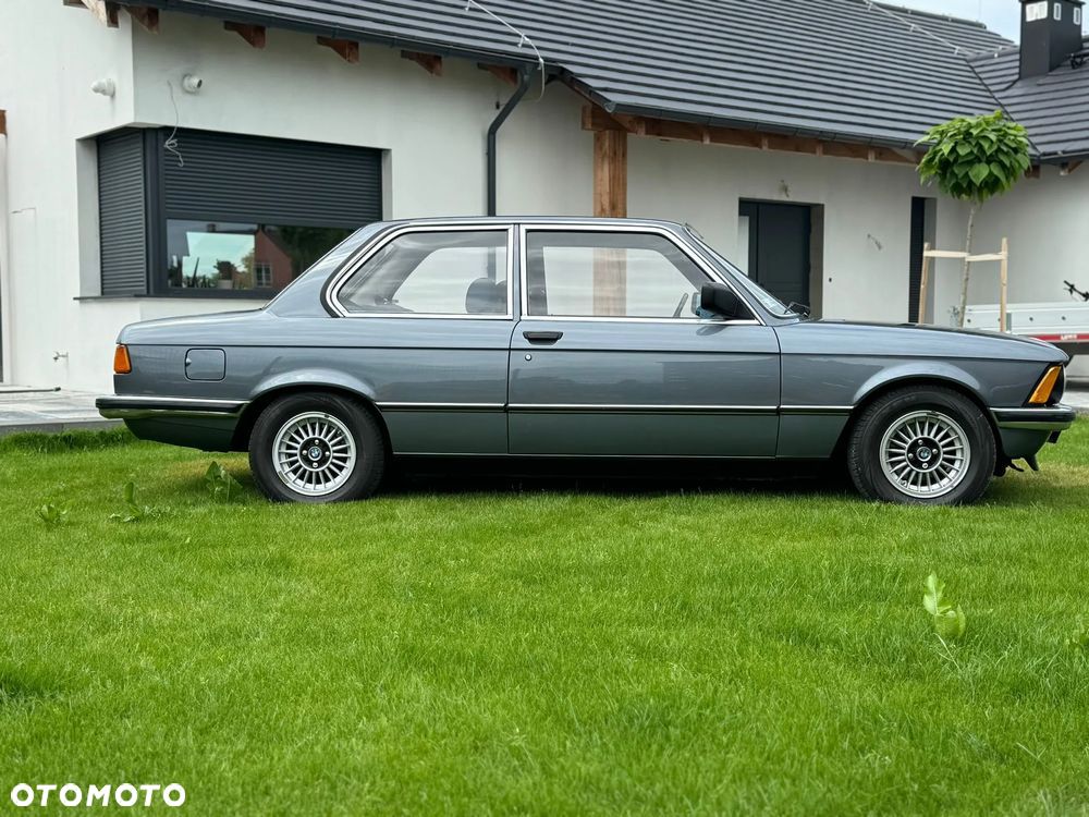BMW Seria 3 318i - 3