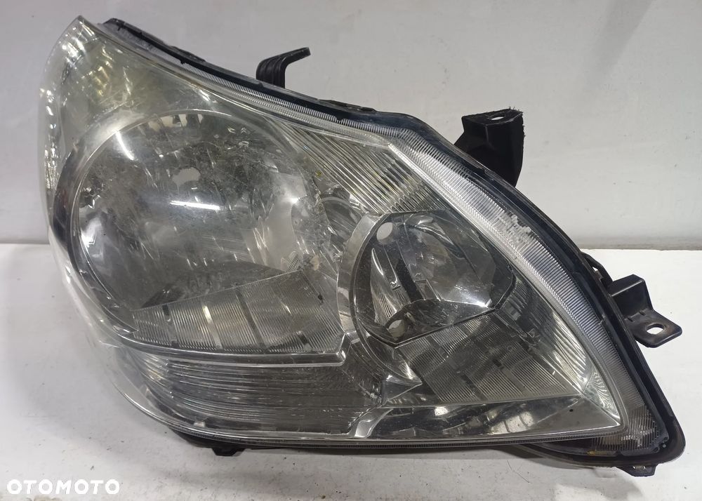 Lampa prawy przod toyota corolla verso II 09-13r europa - 4