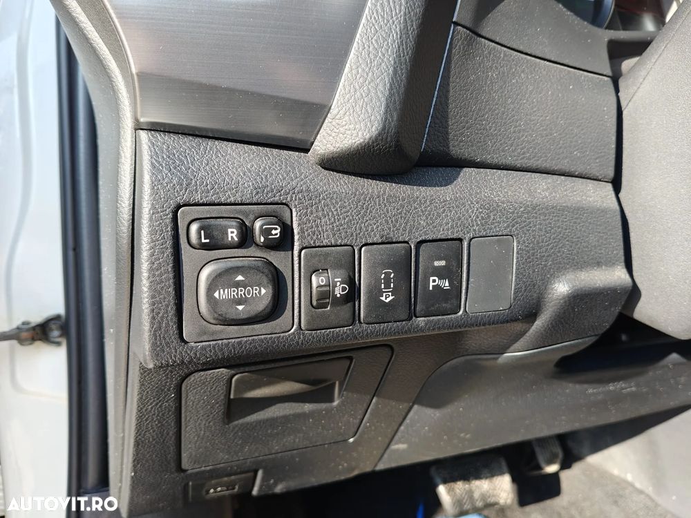 Toyota Auris 1.8 L VVT-i Sol+ - 7