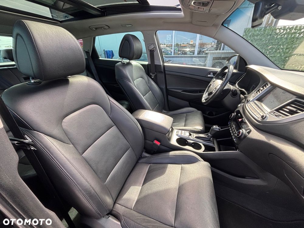 Hyundai Tucson 2.0 CRDI 4WD Automatik Premium - 28