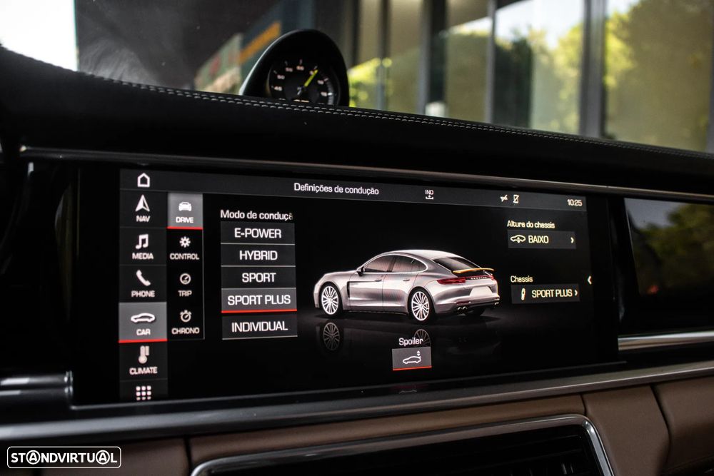 Porsche Panamera 4 E-Hybrid - 45