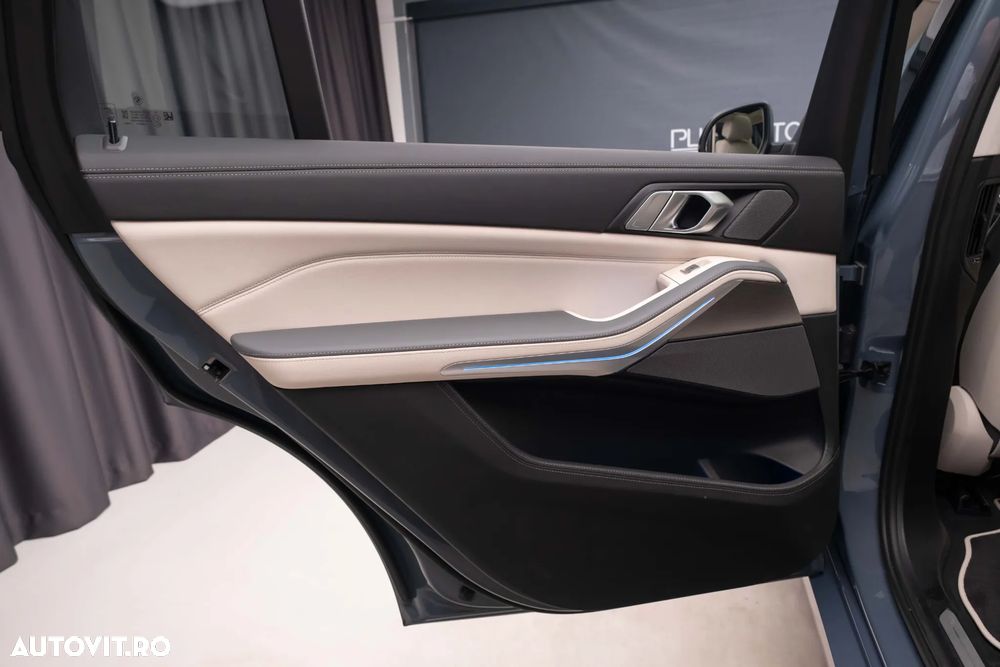 BMW X7 xDrive40i AT MHEV - 31