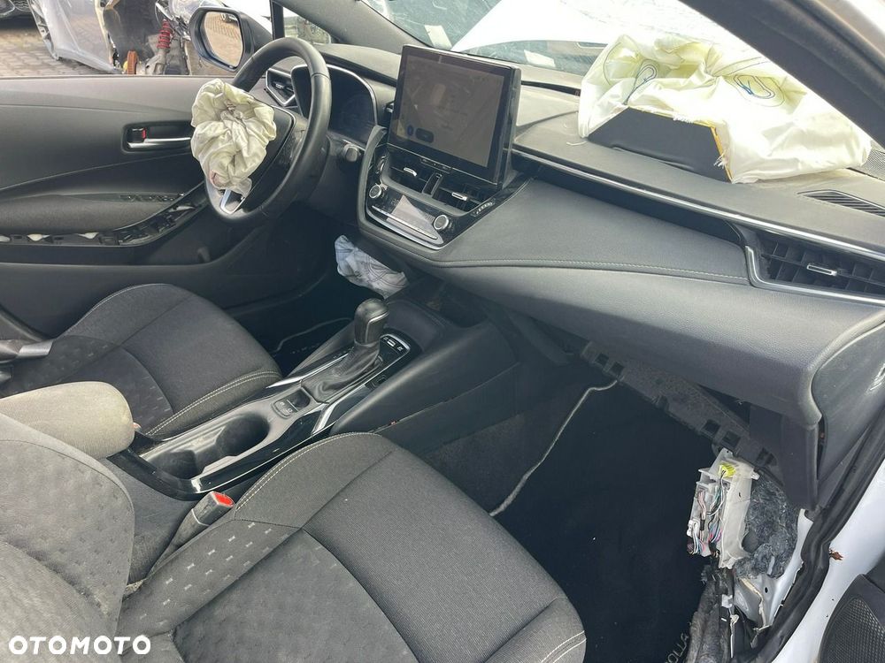 Toyota Corolla 1.8 Hybrid Active - 9
