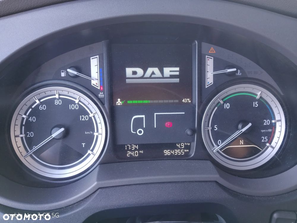 DAF XF - 11