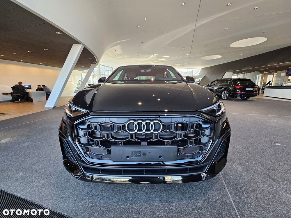 Audi Q8 - 8