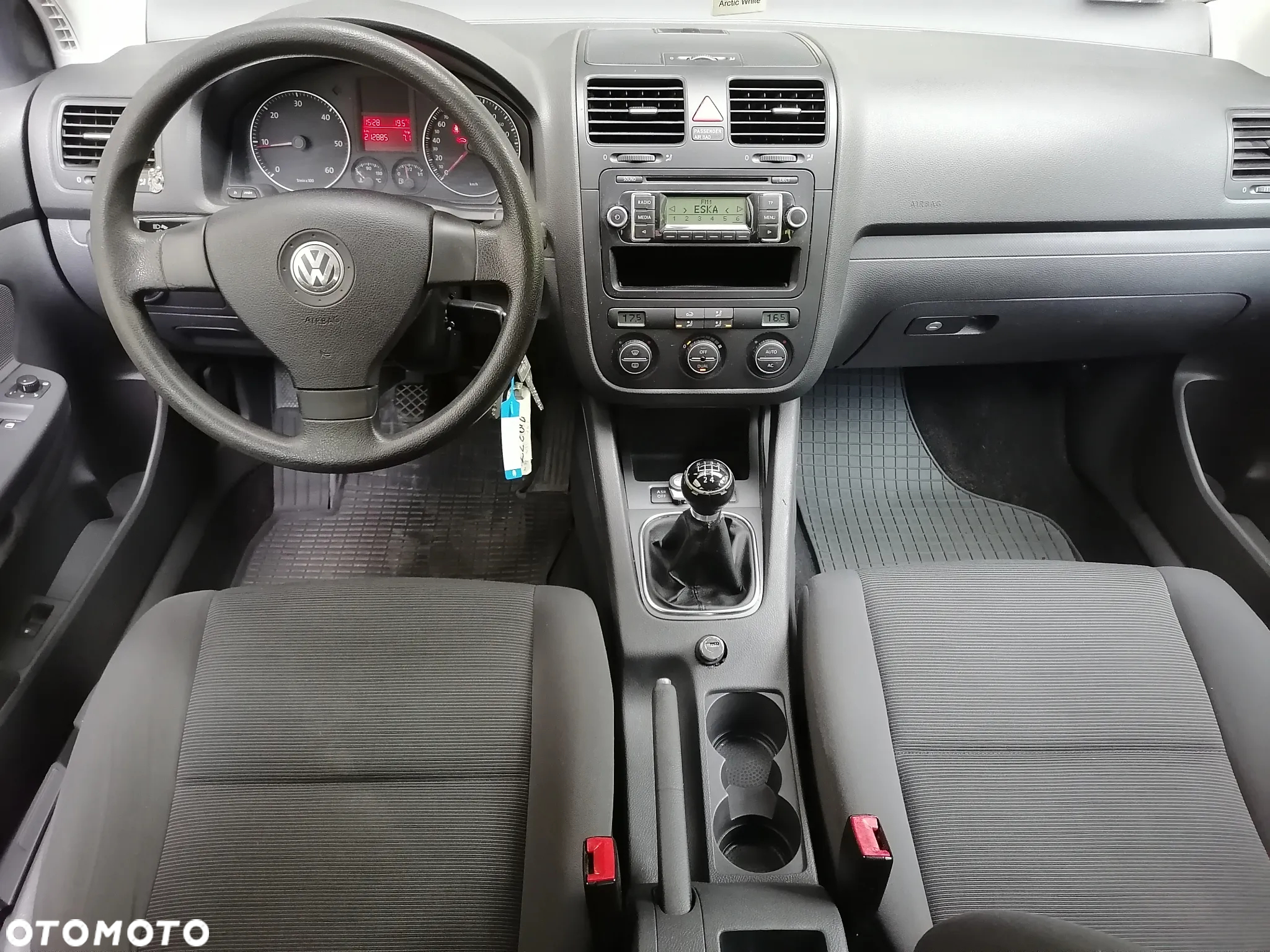 Volkswagen Golf V 1.9 TDI Comfortline - 7