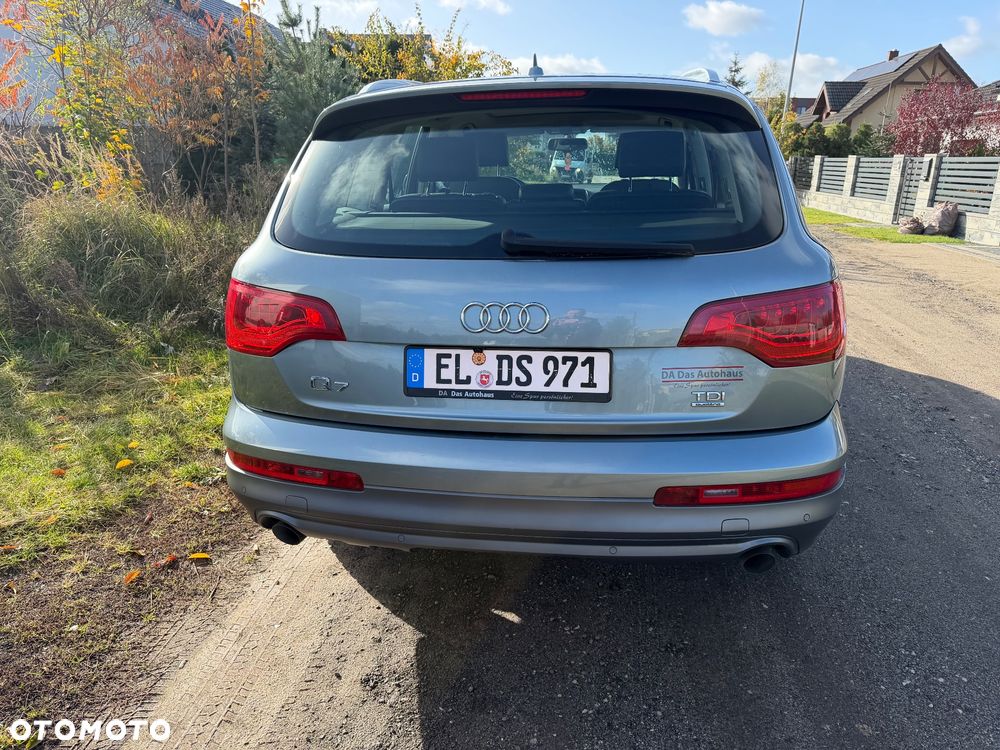 Audi Q7 2011 photo 4