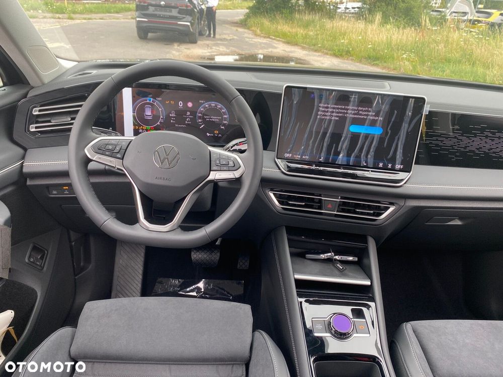 Volkswagen Tiguan - 12