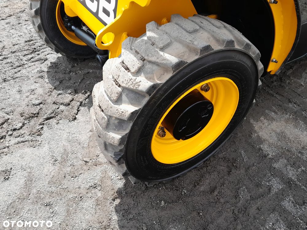 JCB 520-40 - 18