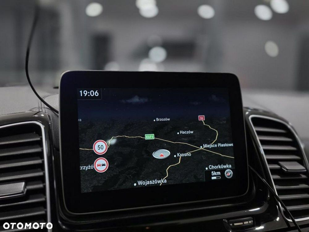 Mercedes-Benz GLE - 37