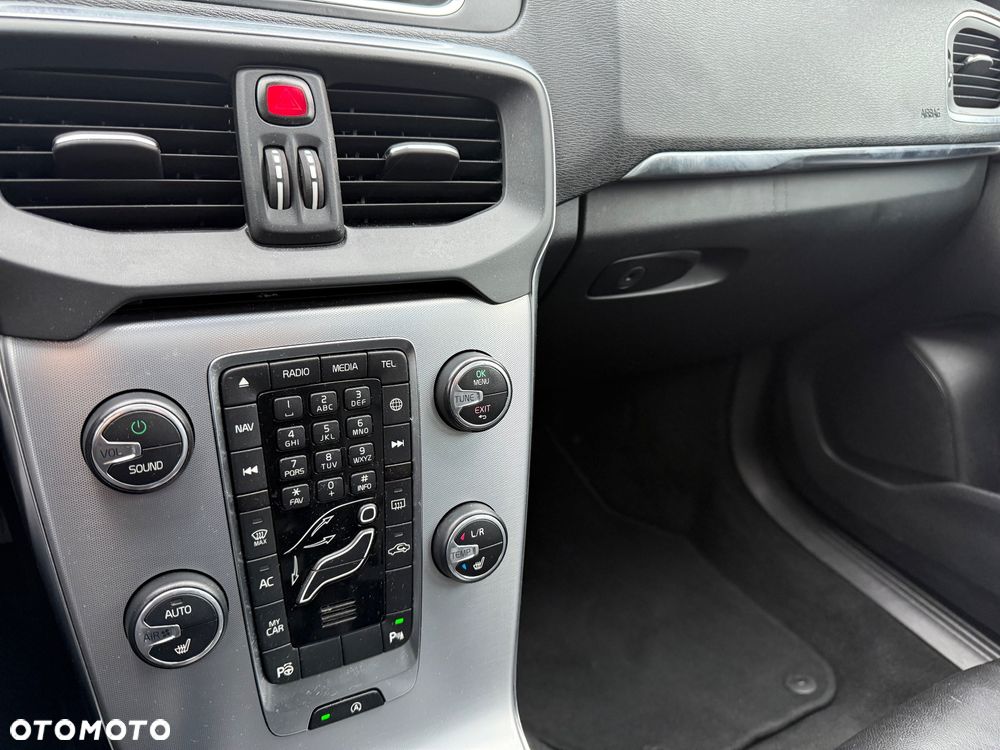 Volvo V40 D3 Inscription - 31