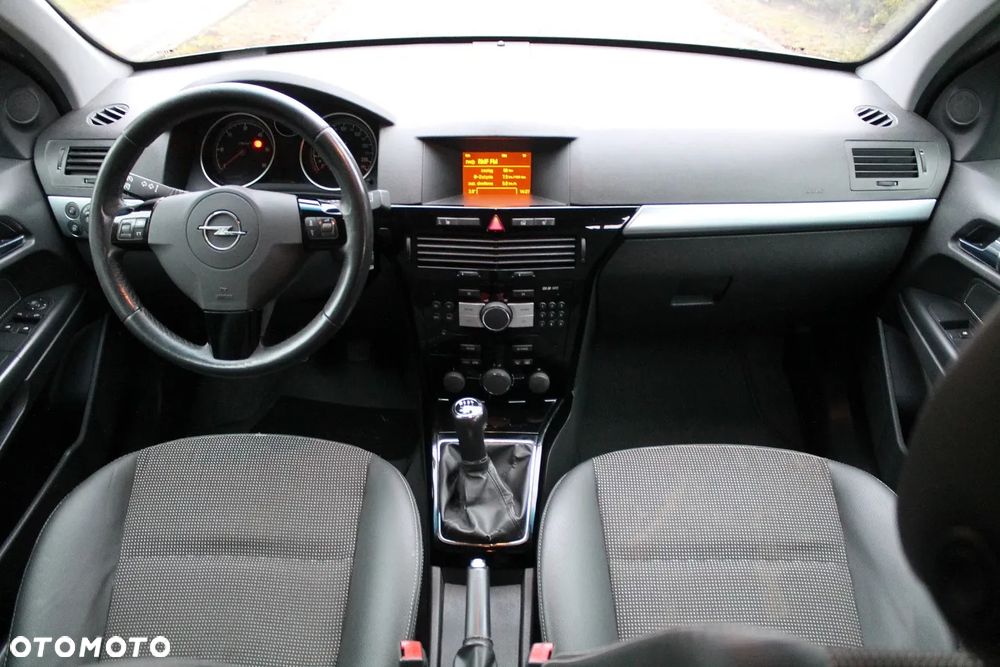 Opel Astra 1.7 CDTI DPF Innovation 110 Jahre - 8