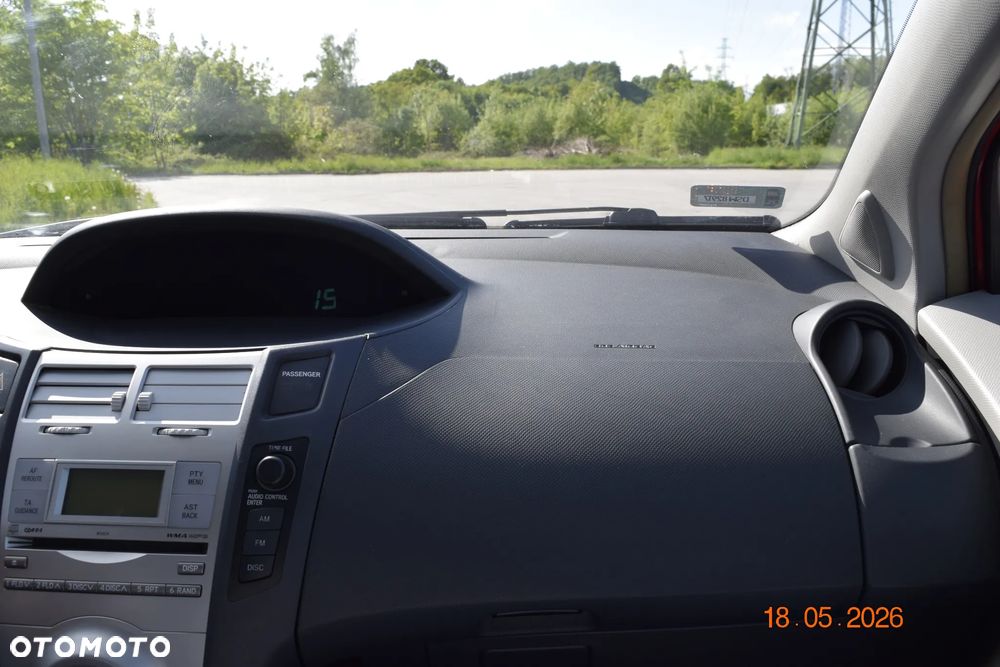 Toyota Yaris - 10