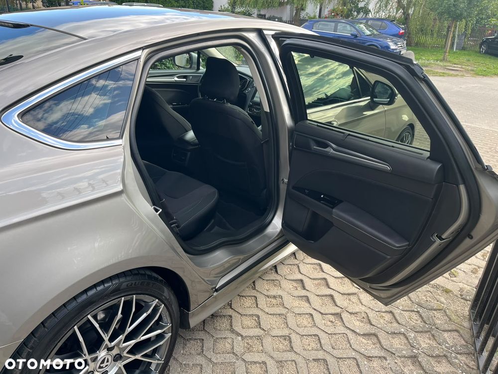 Ford Mondeo 2.0 TDCi Titanium - 12