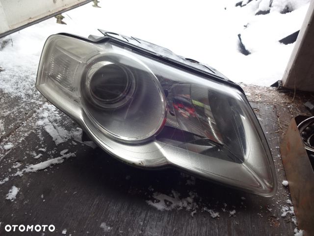 Prawa przednia lampa VW Passat B6 3C0941006Q - 1
