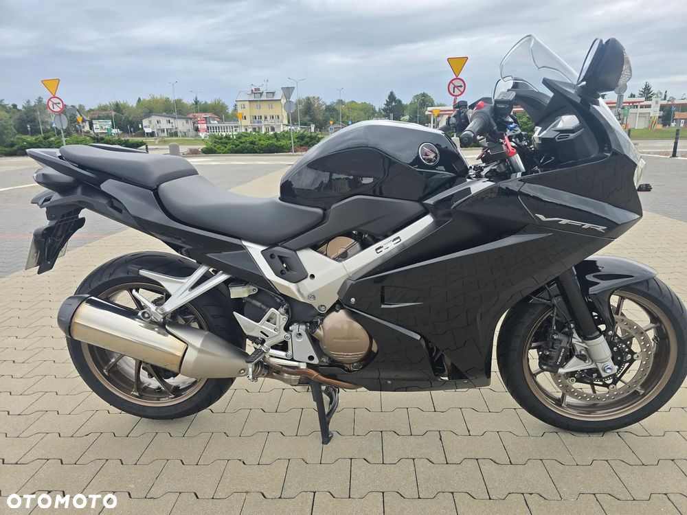 Honda VFR - 5