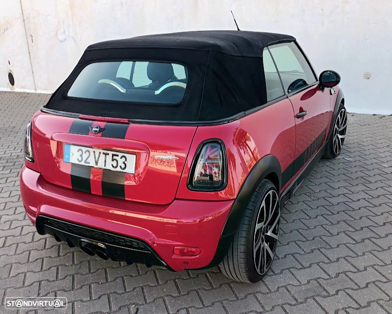 MINI Cabrio John Cooper Works - 17