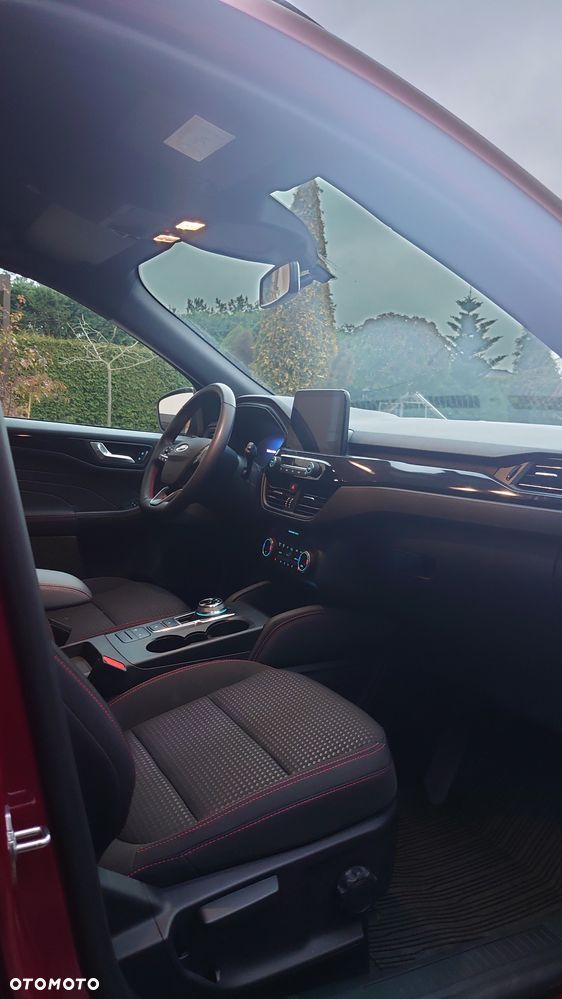 Ford Kuga 2.5 FHEV AWD ST-Line - 2