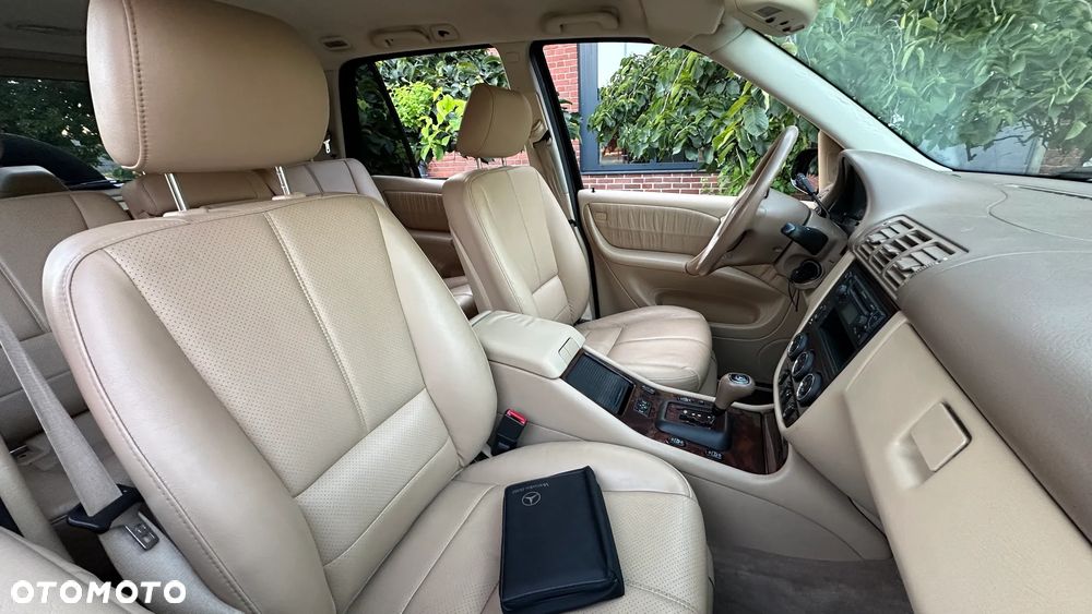 Mercedes-Benz ML - 21
